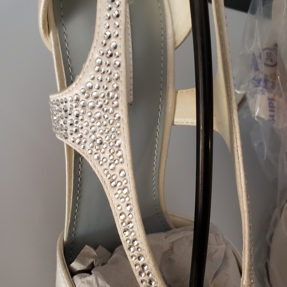 Ladies shoes - Picture 2 of 4